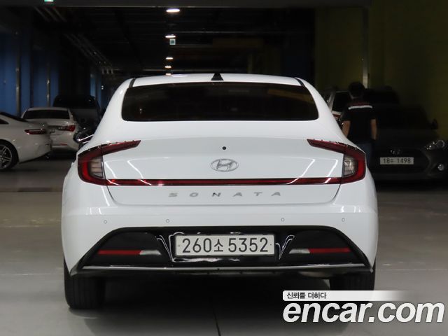 Hyundai Sonata 2022 — фото 3