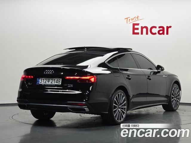 Audi A5 2022 — фото 2