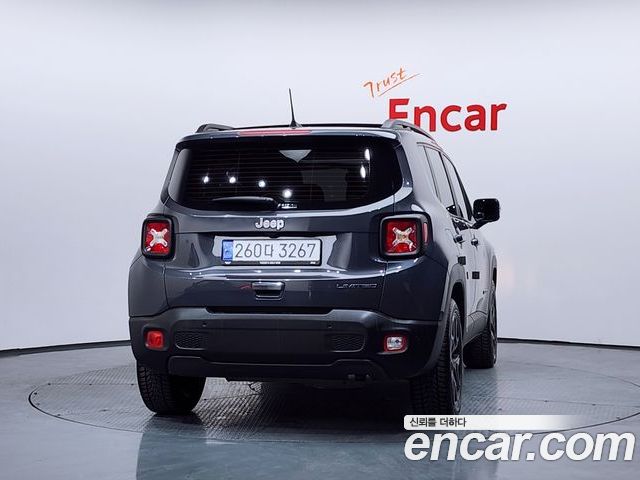 Jeep Renegade 2022 — фото 4