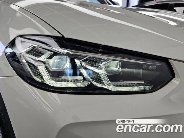 BMW X4 2022 — фото 8