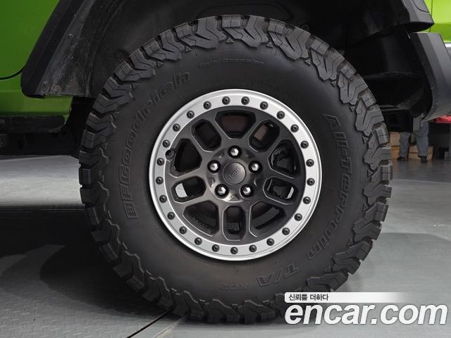 Jeep Wrangler 2025 — фото 7
