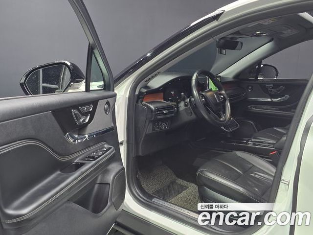 Lincoln Corsair 2022 — фото 10