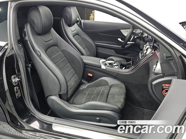 Mercedes-Benz C-Class 2023 — фото 10