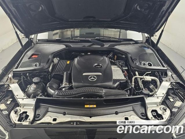 Mercedes-Benz E-Class 2023 — фото 6