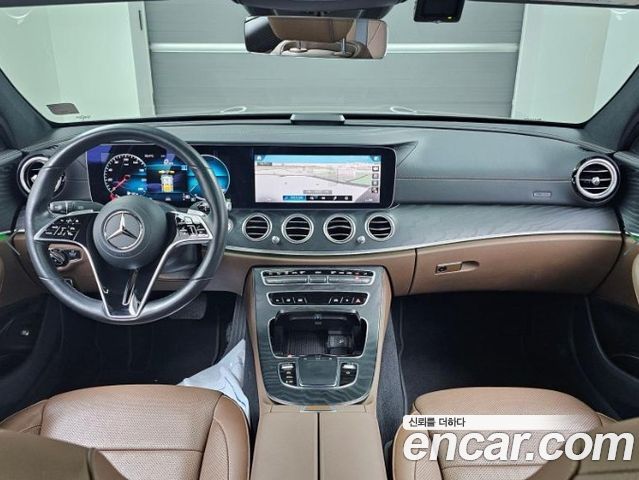 Mercedes-Benz E-Class 2023 — фото 7
