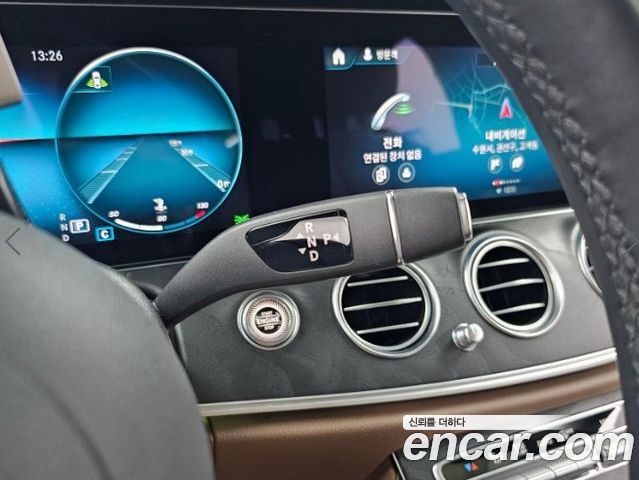 Mercedes-Benz E-Class 2023 — фото 9