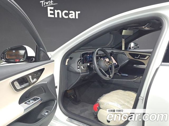 Mercedes-Benz E-Class 2025 — фото 10