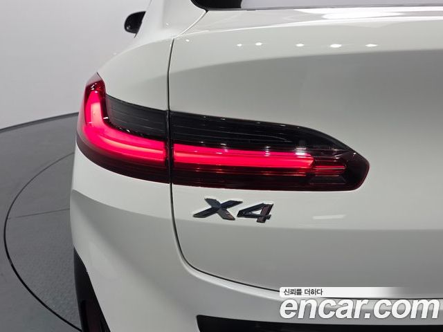 BMW X4 2022 — фото 9