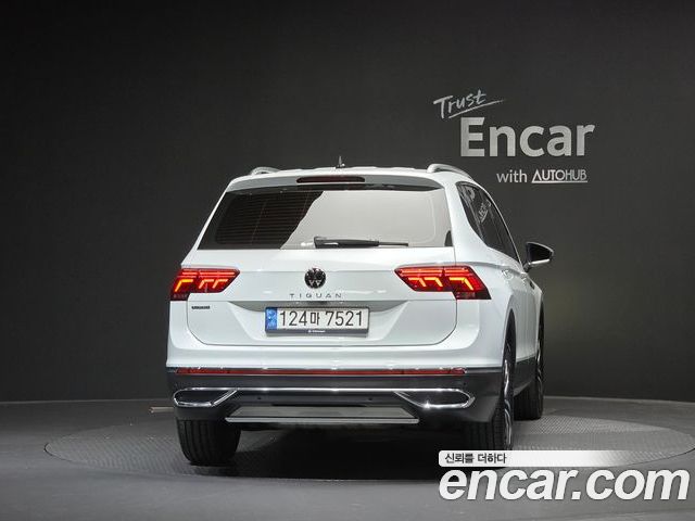 Volkswagen Tiguan 2023 — фото 4