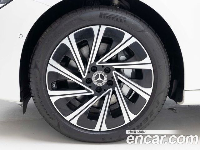 Mercedes-Benz E-Class 2025 — фото 5