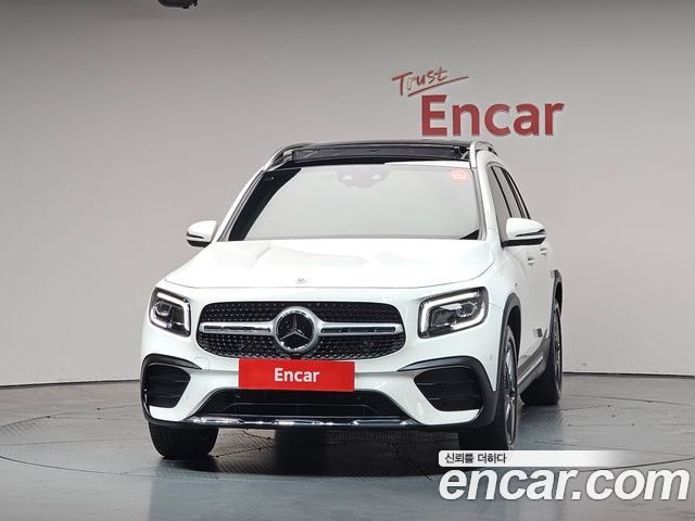 Mercedes-Benz GLB 2023 — фото 3
