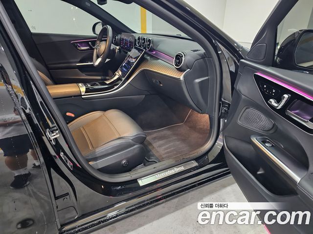 Mercedes-Benz C-Class 2024 — фото 10