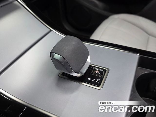 Land Rover Range Rover Evoque 2025 — фото 9