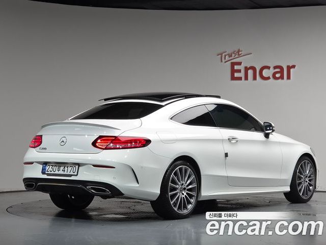 Mercedes-Benz C-Class 2023 — фото 2