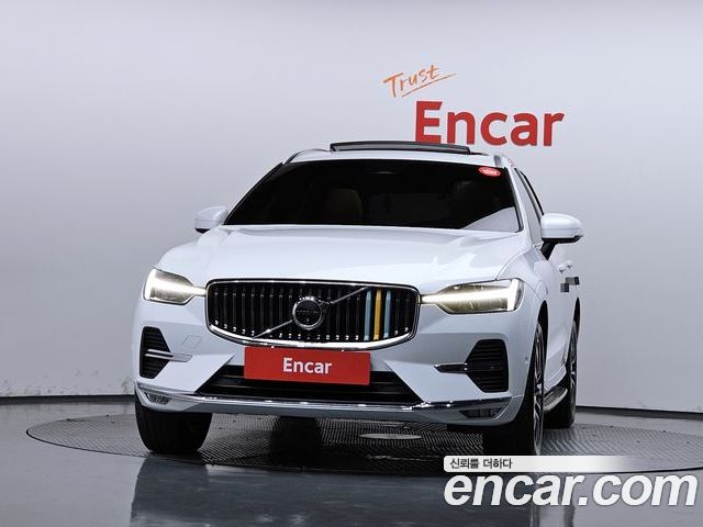 Volvo XC60 2023 — фото 3