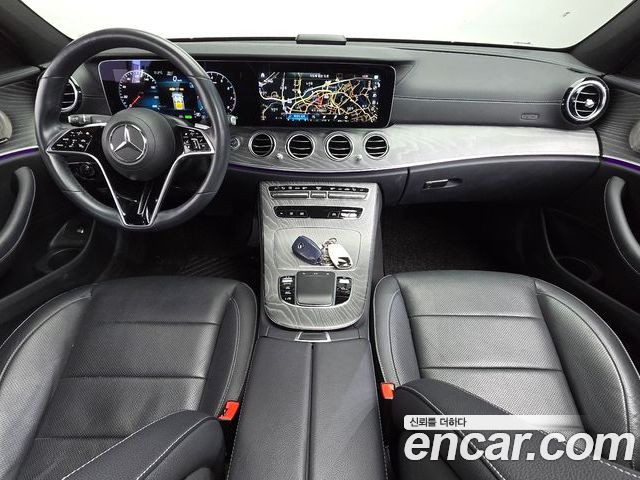 Mercedes-Benz E-Class 2023 — фото 7