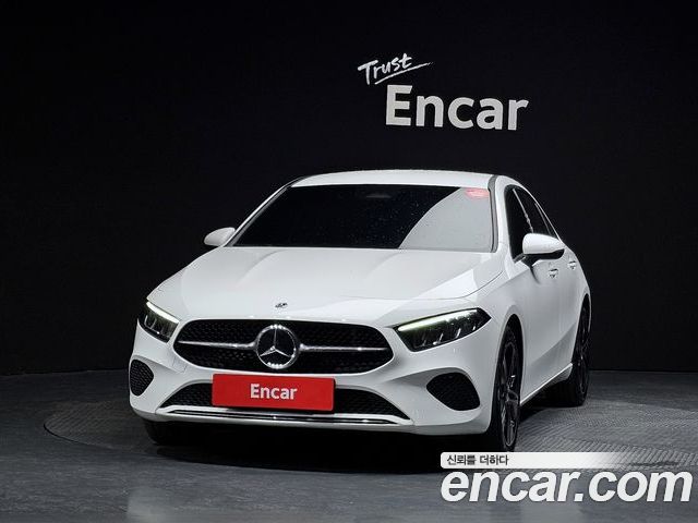 Mercedes-Benz A-Class 2024 — фото 3