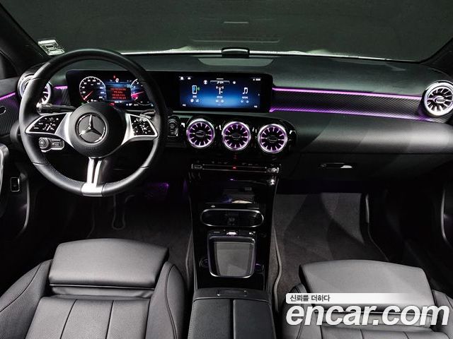 Mercedes-Benz A-Class 2024 — фото 7