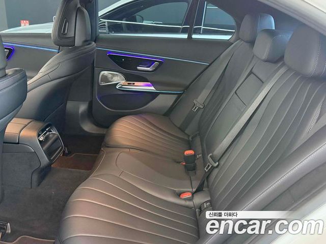 Mercedes-Benz E-Class 2025 — фото 10