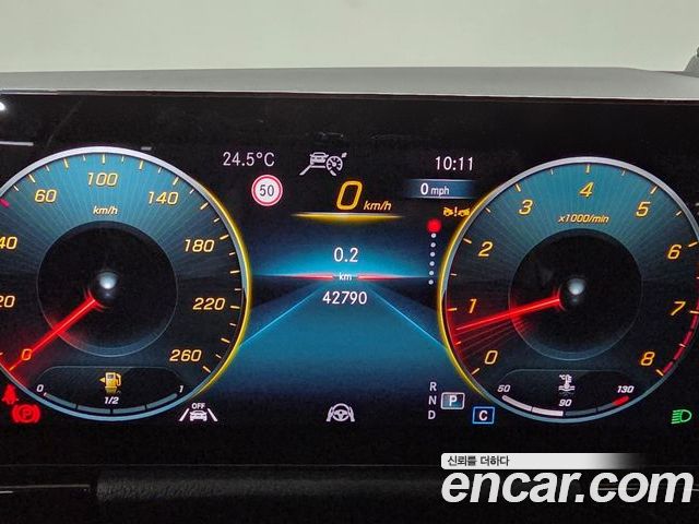 Mercedes-Benz GLA 2023 — фото 8