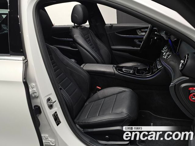 Mercedes-Benz E-Class 2023 — фото 10