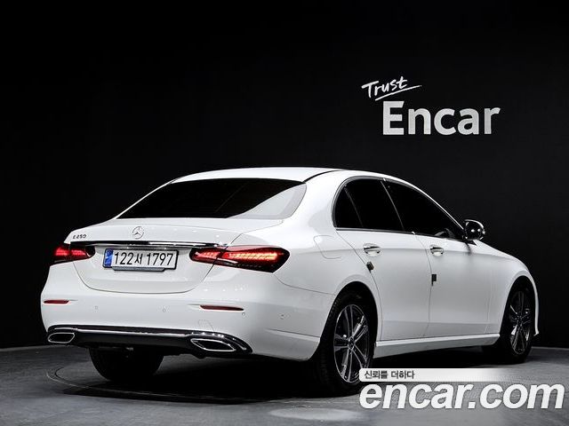 Mercedes-Benz E-Class 2023 — фото 2