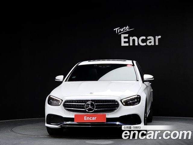 Mercedes-Benz E-Class 2023 — фото 3