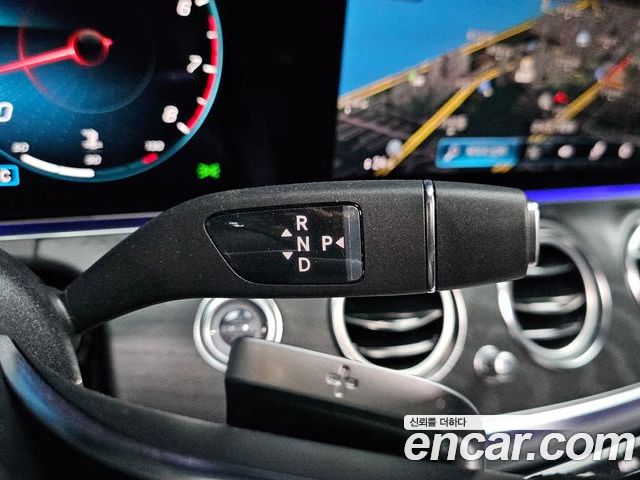 Mercedes-Benz E-Class 2023 — фото 9