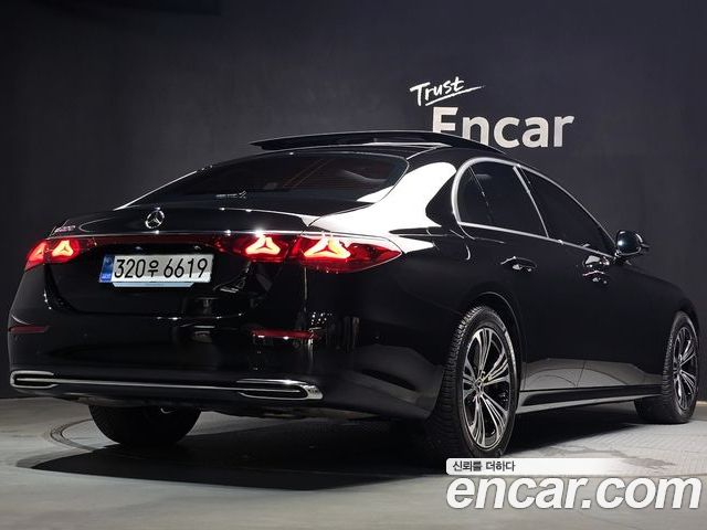 Mercedes-Benz E-Class 2025 — фото 2