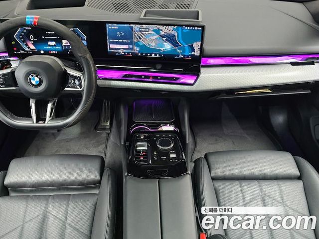 BMW 5 Series 2025 — фото 10