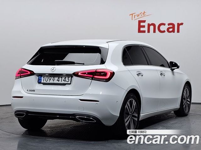 Mercedes-Benz A-Class 2023 — фото 2
