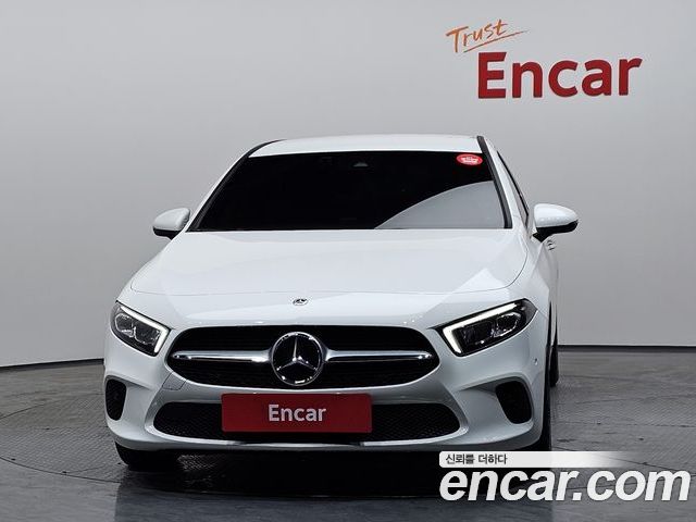 Mercedes-Benz A-Class 2023 — фото 3