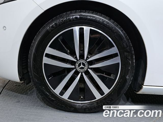 Mercedes-Benz A-Class 2023 — фото 5