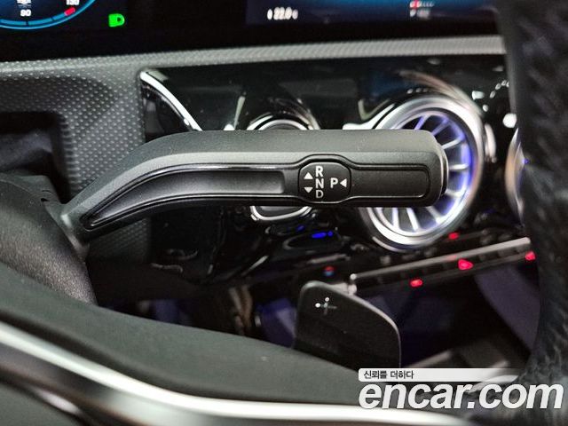Mercedes-Benz A-Class 2023 — фото 9