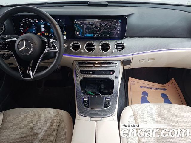 Mercedes-Benz E-Class 2023 — фото 10