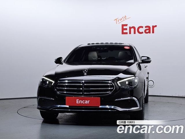 Mercedes-Benz E-Class 2023 — фото 3