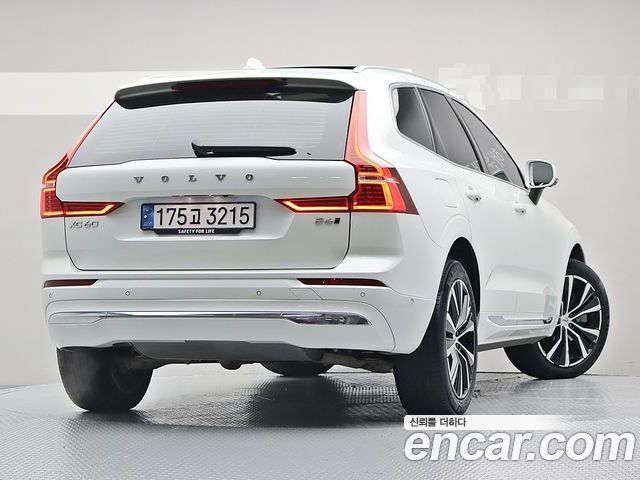 Volvo XC60 2025 — фото 2