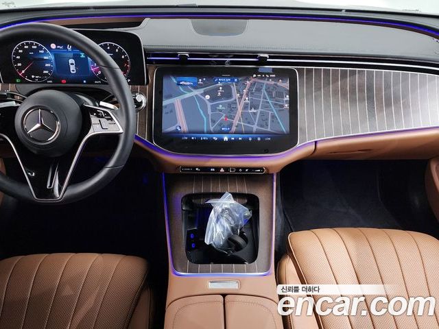 Mercedes-Benz E-Class 2025 — фото 10