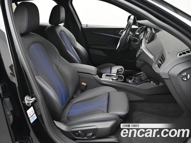 BMW 1 Series 2023 — фото 10