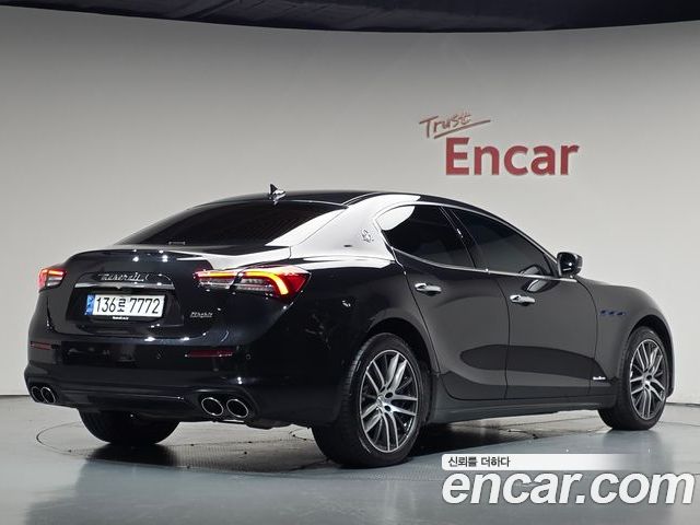 Maserati Ghibli 2021 — фото 2