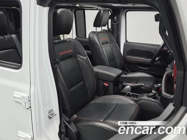 Jeep Wrangler 2022 — фото 10