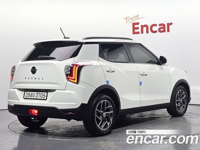 SsangYong Tivoli 2022 — фото 2