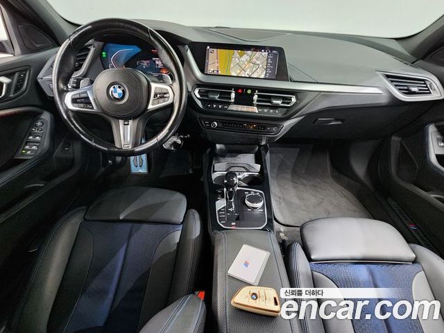 BMW 1 Series 2023 — фото 10