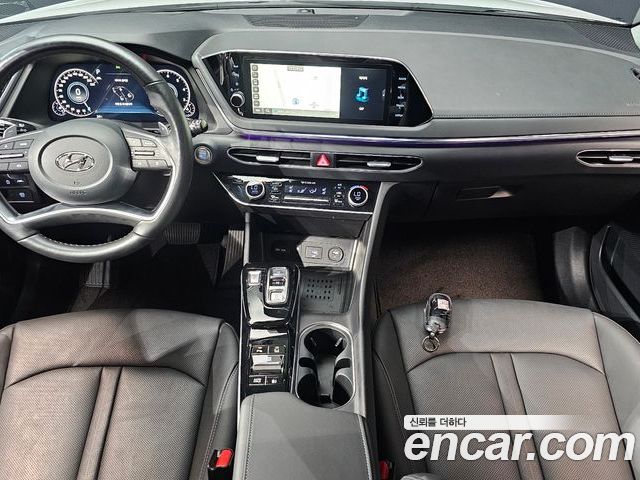 Hyundai Sonata 2022 — фото 10