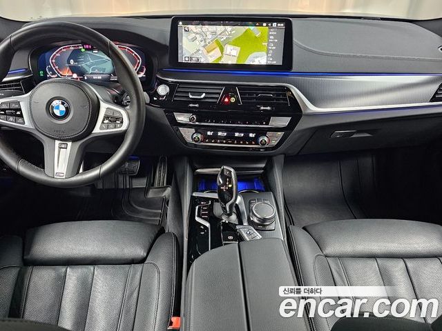 BMW 5 Series 2023 — фото 10