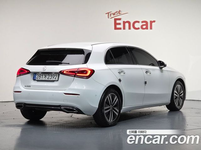 Mercedes-Benz A-Class 2022 — фото 2