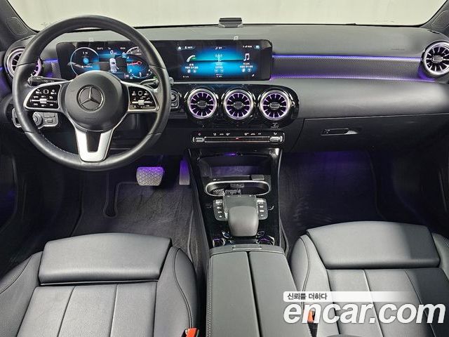 Mercedes-Benz A-Class 2023 — фото 10