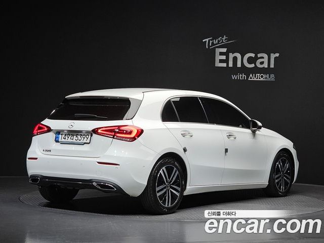 Mercedes-Benz A-Class 2023 — фото 2