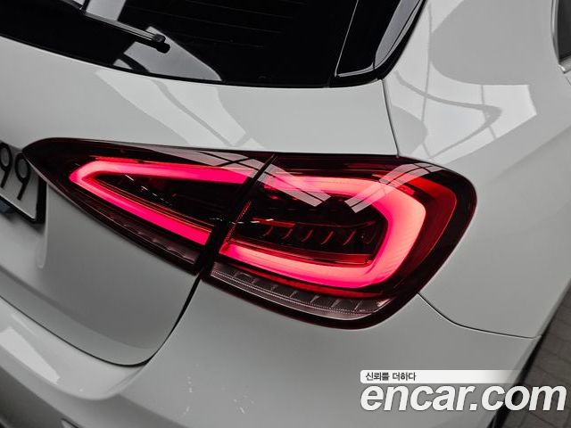 Mercedes-Benz A-Class 2023 — фото 9