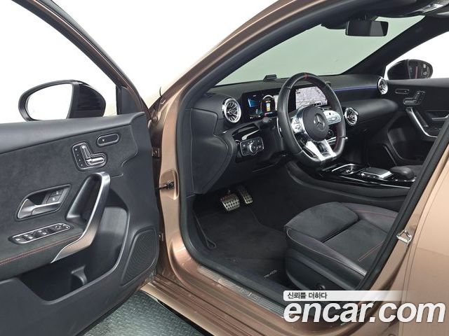 Mercedes-Benz A-Class 2023 — фото 10